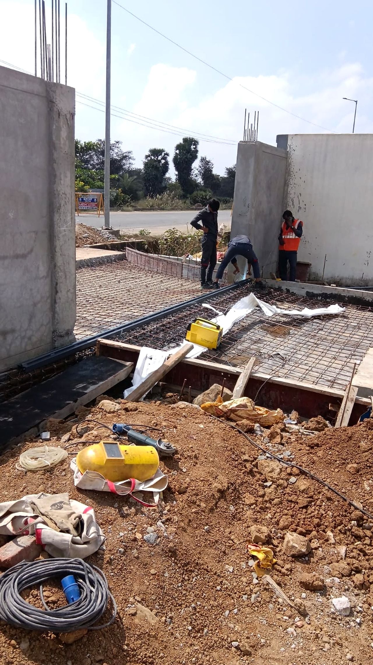Entrance & Approach Slab